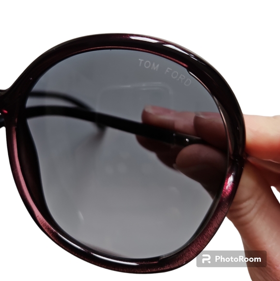 Tom Ford • Rhi Sunglasses - Picture 10 of 10